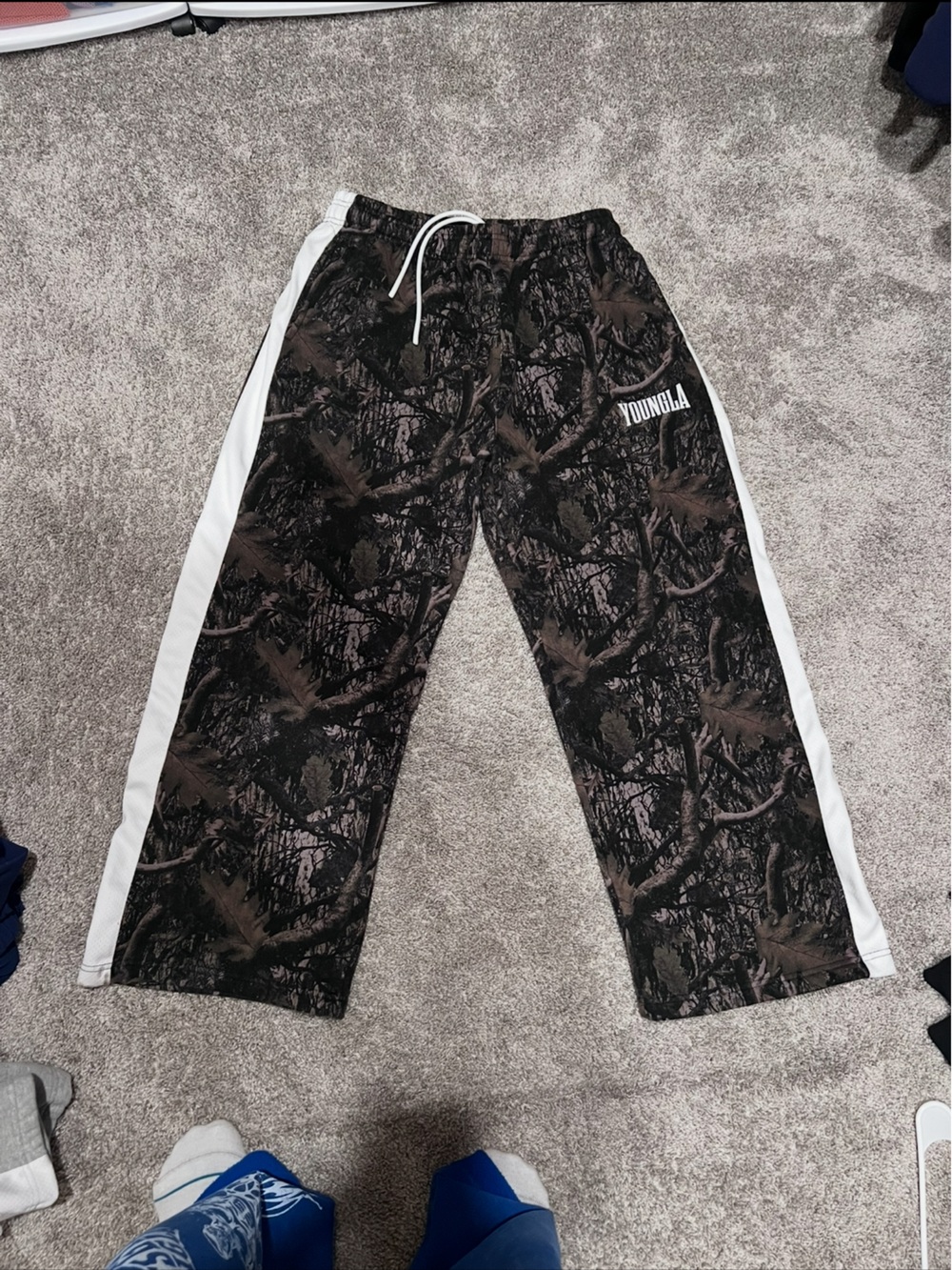 YoungLA timeless sweats in dark camo size Xl